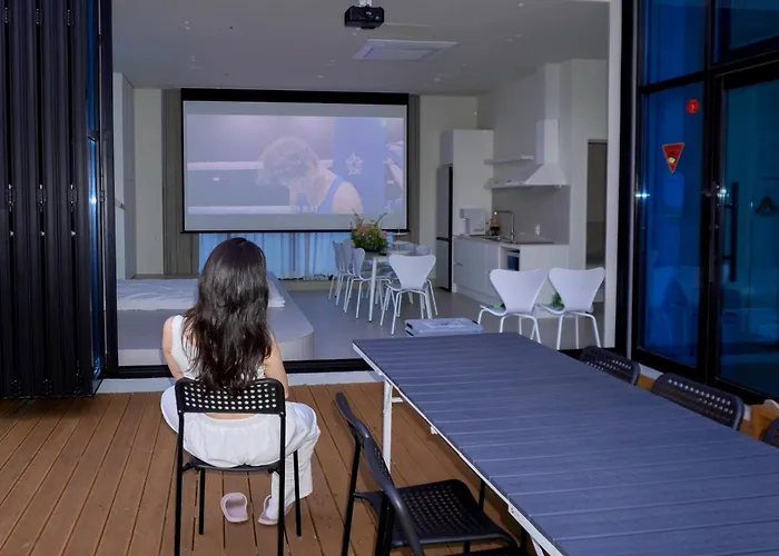 Theoda Gwangalli 3 Minutes, 150-inch Beam Projector * 釜山